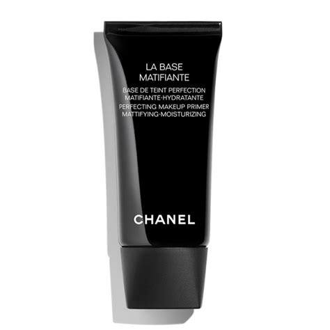 fond de teint matifiant chanel|la base matifiante chanel.